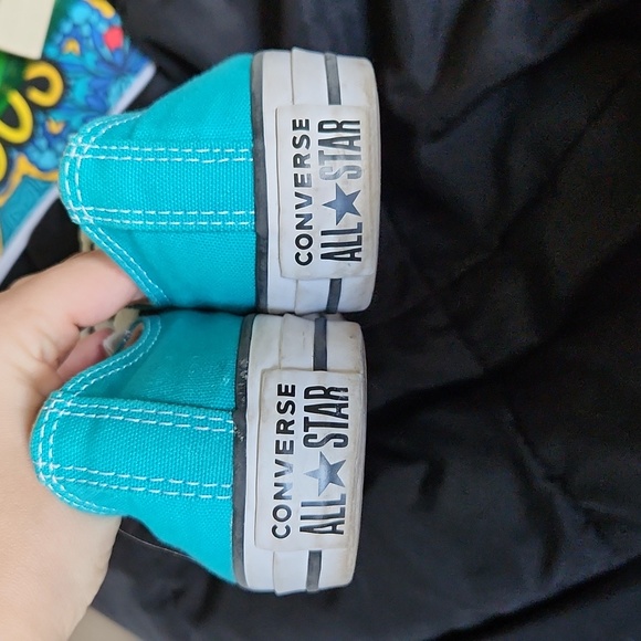 Blue Converse - Picture 3 of 3
